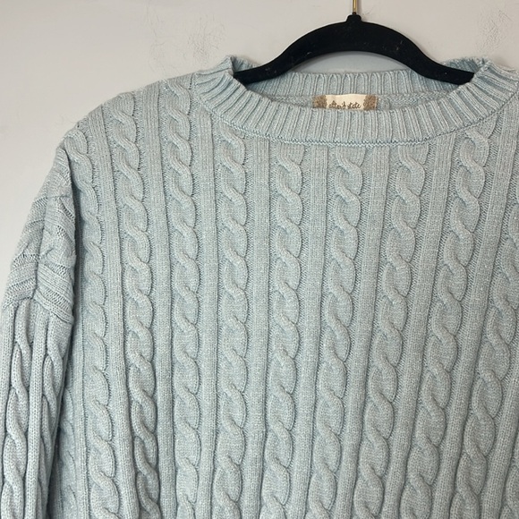 Alter'd States Women's Light Blue Cable Knit Cropped Soft Sweater Size Large - Picture 2 of 5